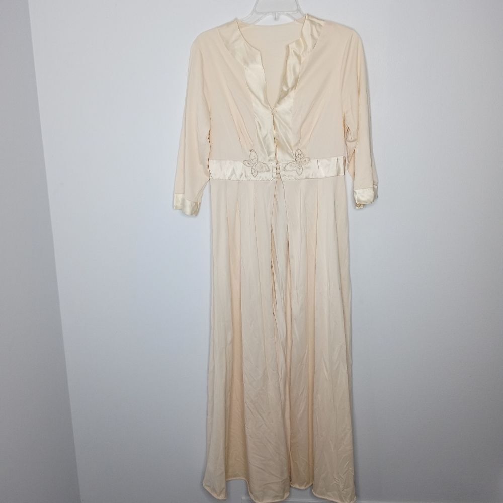 Vintage Sears cream nightgown size 36